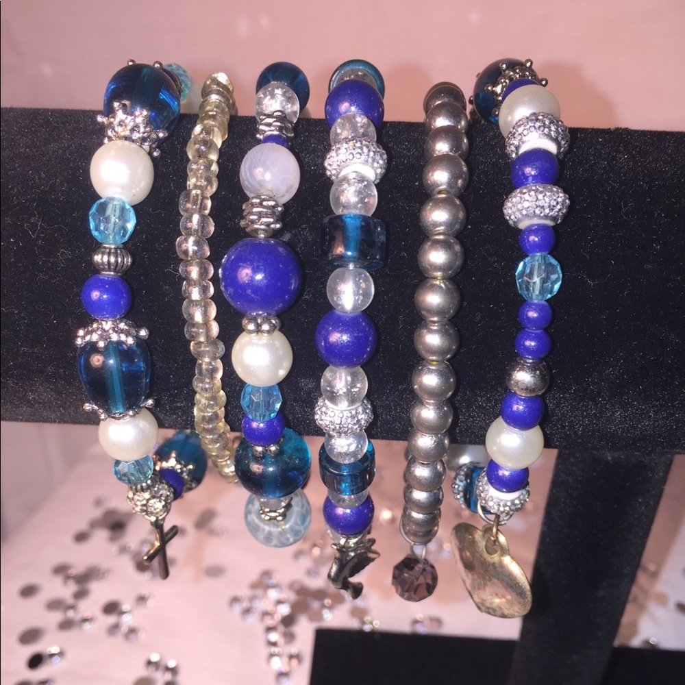Beaded bracelet set with charms